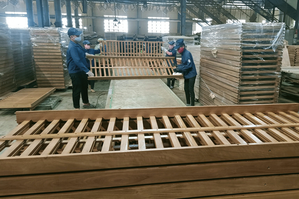 Woodwork exports reach $11 billion, enterprises recruit more workers