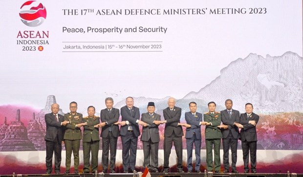 ADMM 17 adopts Jakarta joint declaration for regional peace, prosperity