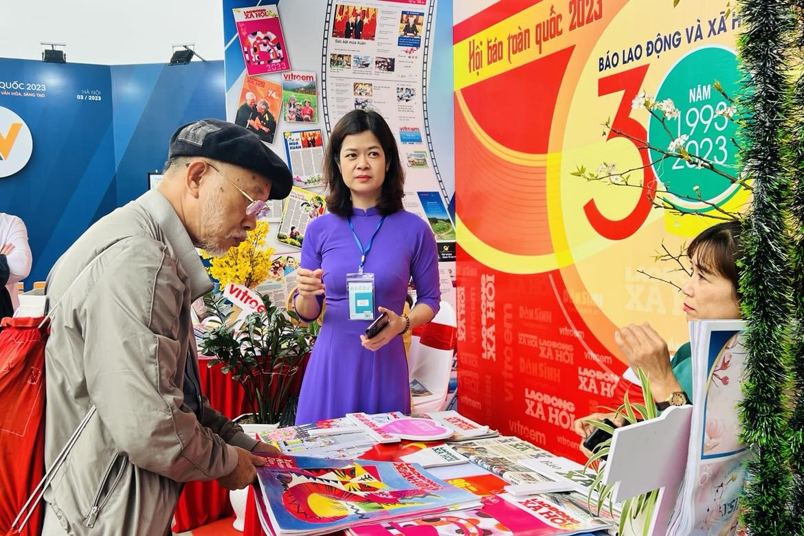 Đặt hàng truyền thông chính sách: Còn vướng mắc