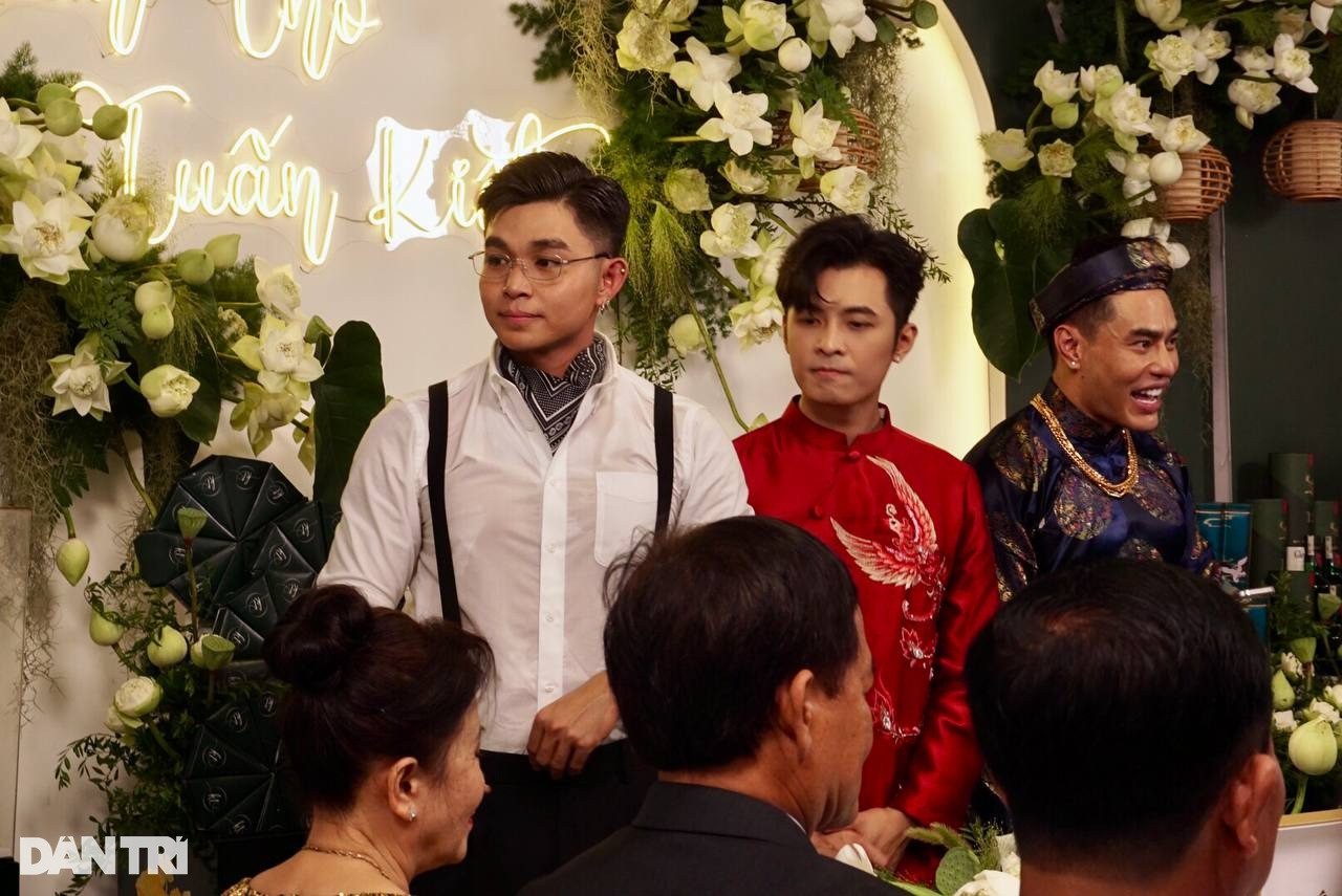 Lễ cưới Puka, Gin Tuấn Kiệt: Đón dâu bằng sà lan, cô dâu nhận 20 cây vàng - 4