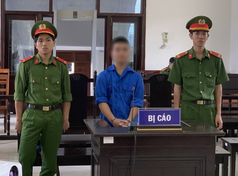 sat hai ong ngoai.jpg