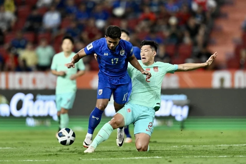 Thái Lan thua ngược Trung Quốc trận ra quân vòng loại World Cup