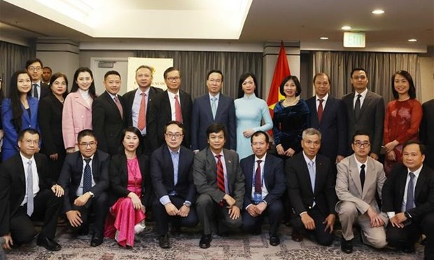 President meets Vietnamese community in US hinh anh 1