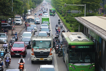 Đề xuất thay buýt nhanh Kim Mã - Yên Nghĩa bằng đường sắt đô thị