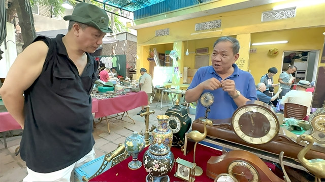 Hanoi market offers old precious things