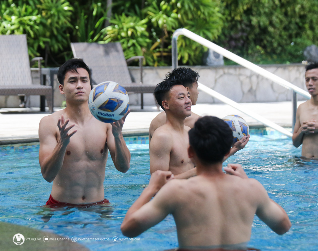 tuyen viet nam 9.jpg