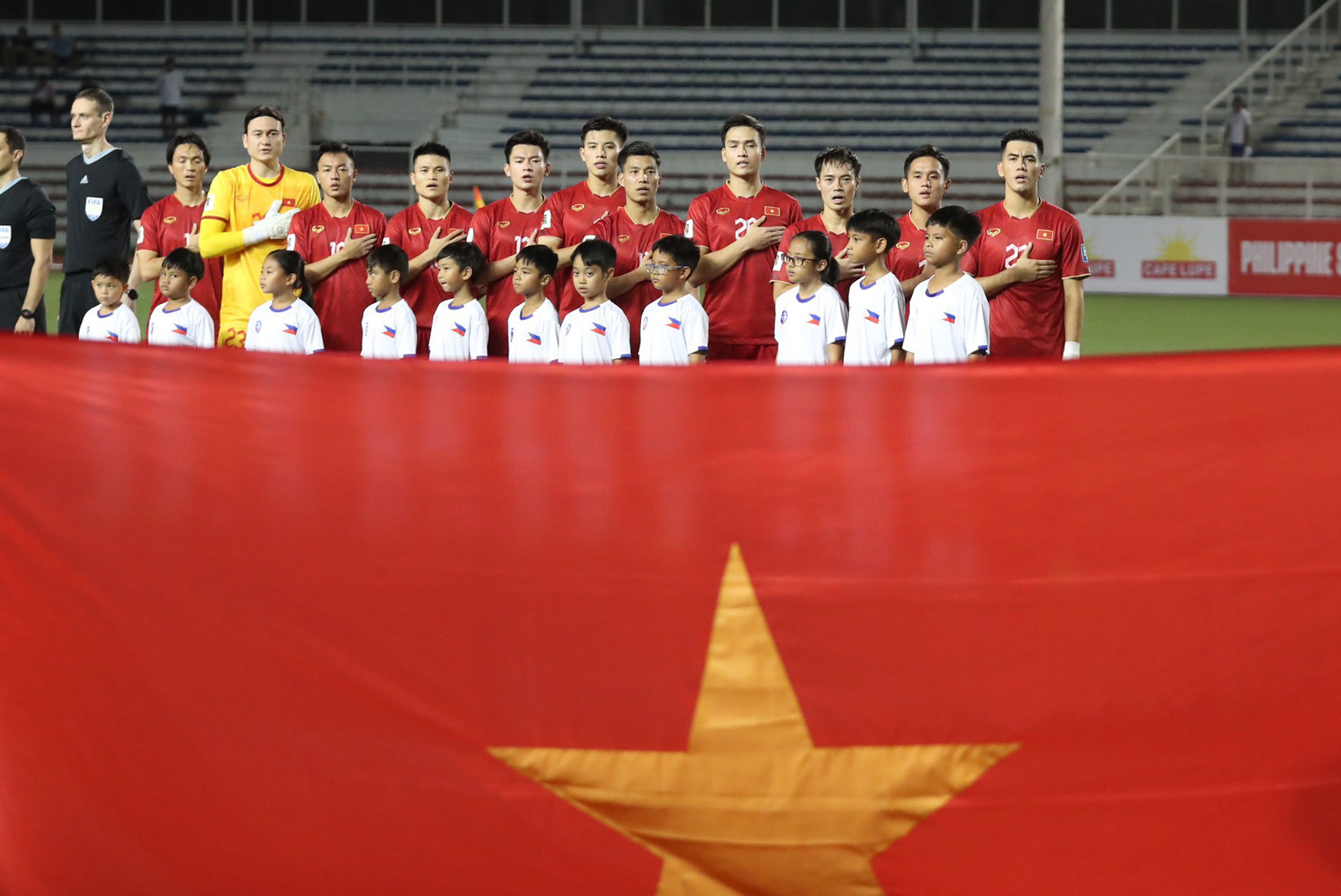 tuyen viet nam philippines 2.jpg