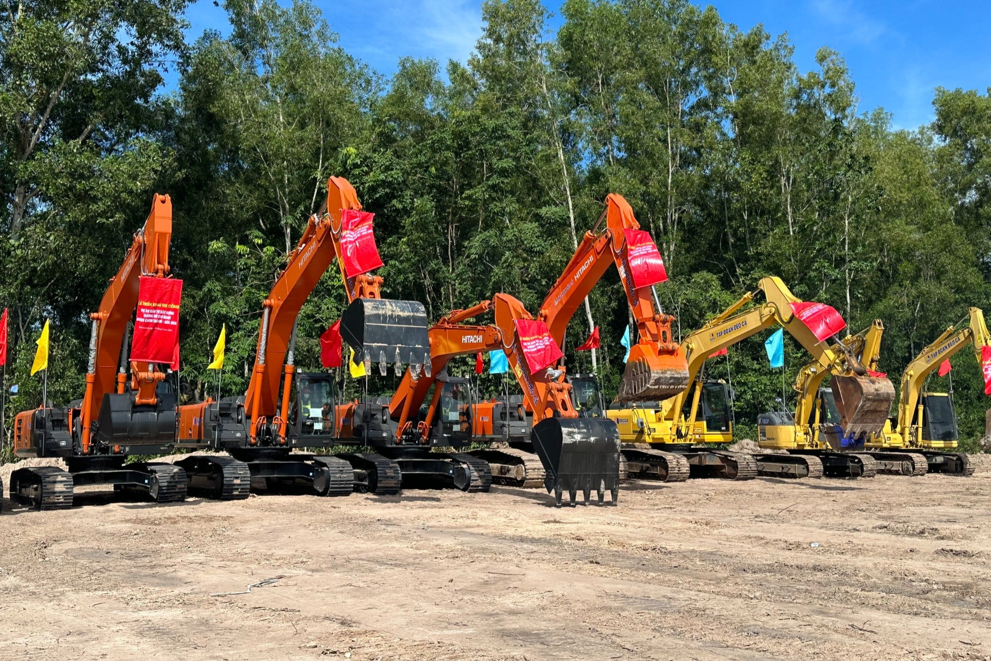 Đường Hồ Chí Minh đoạn Chơn Thành - Đức Hòa khởi công sau nhiều năm ‘đắp chiếu’