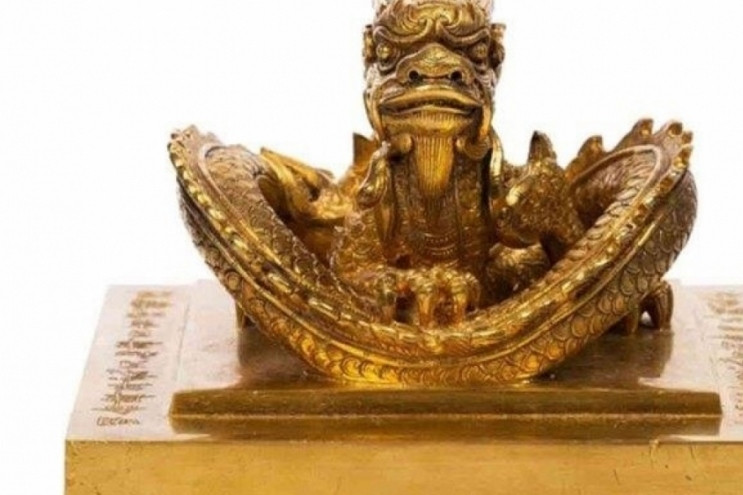 Nguyen Dynasty’s imperial seal handed over to Vietnam