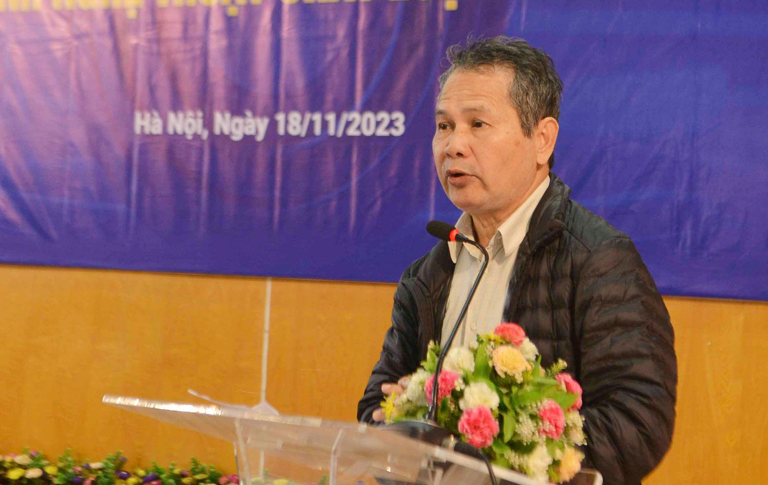 nha nghien cuu ly luan phe binh nhiep anh tran quoc dung.jpg