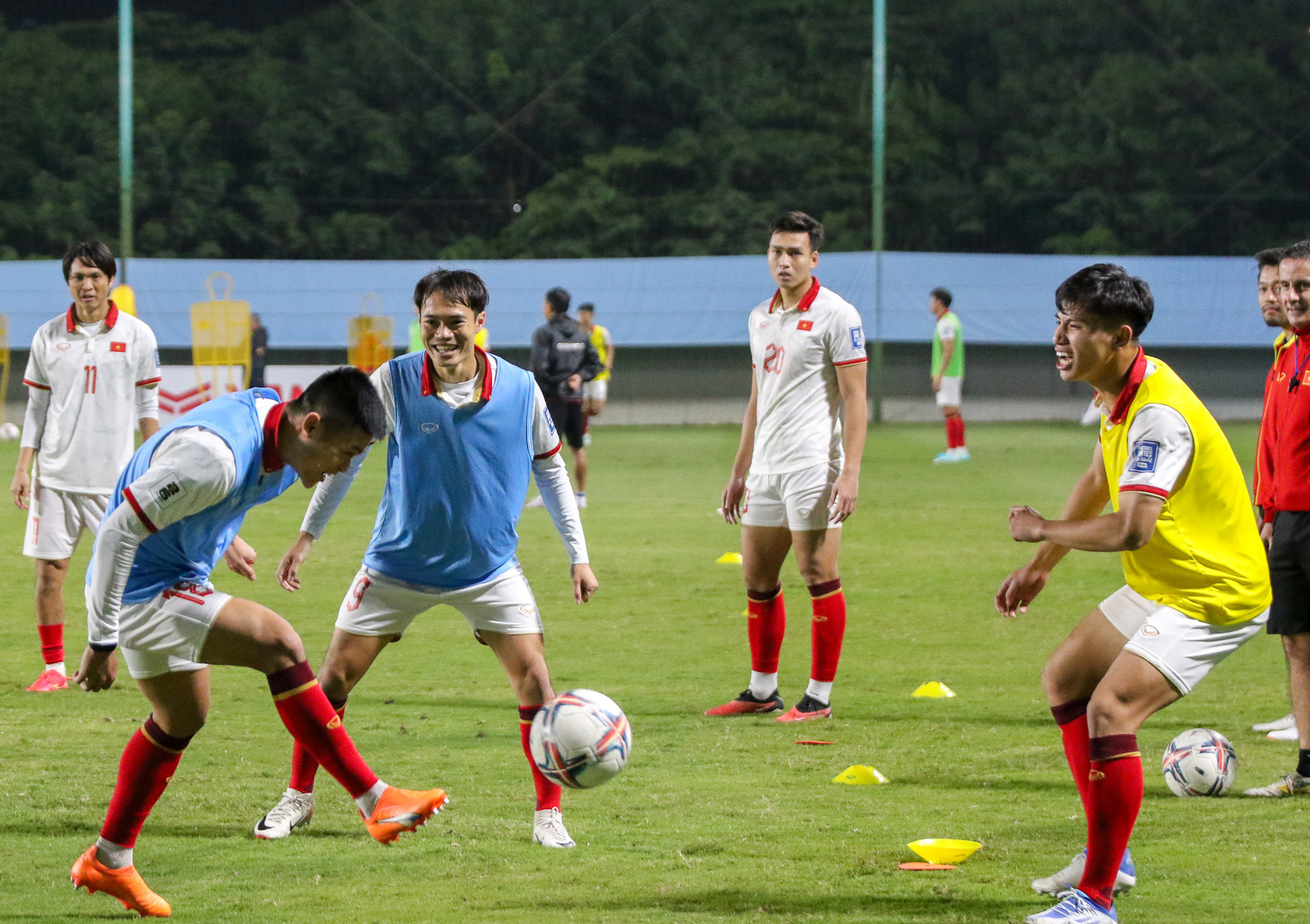 tuyen viet nam 9.jpg