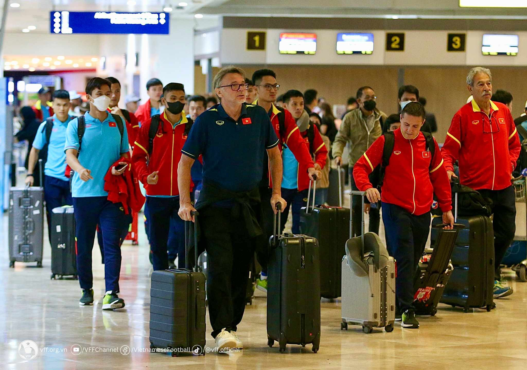 tuyen viet nam san bay.jpeg