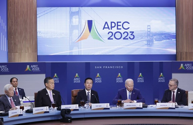 President stresses Vietnam's climate action commitment at APEC leaders' dialogue with guests hinh anh 1