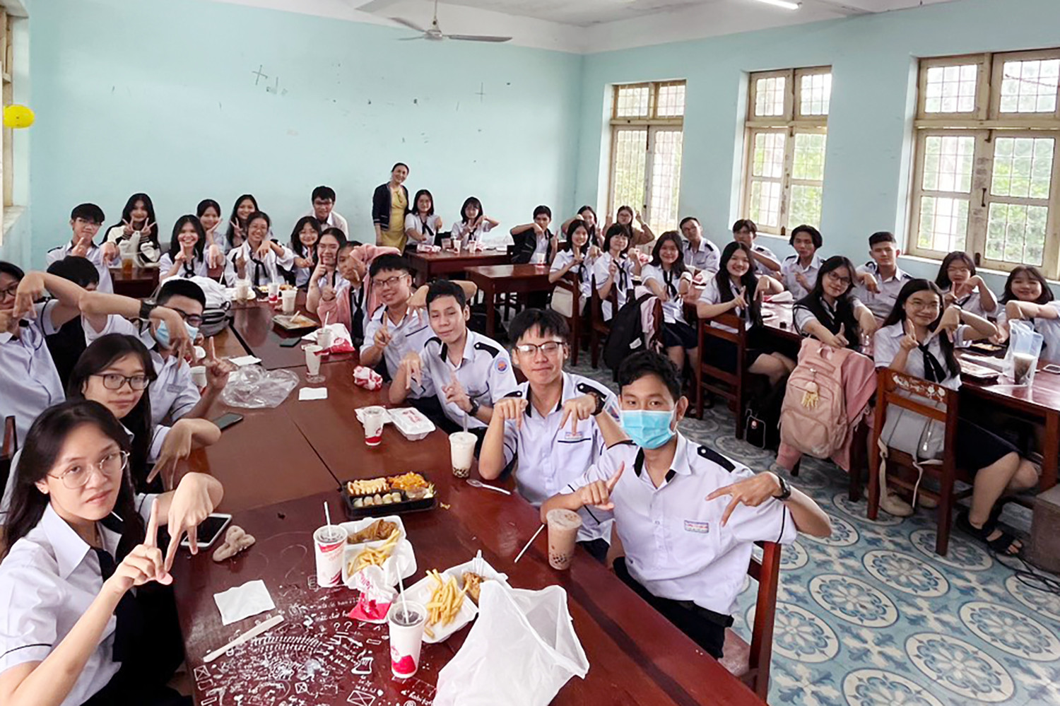 hocsinh phuyen 1.jpg