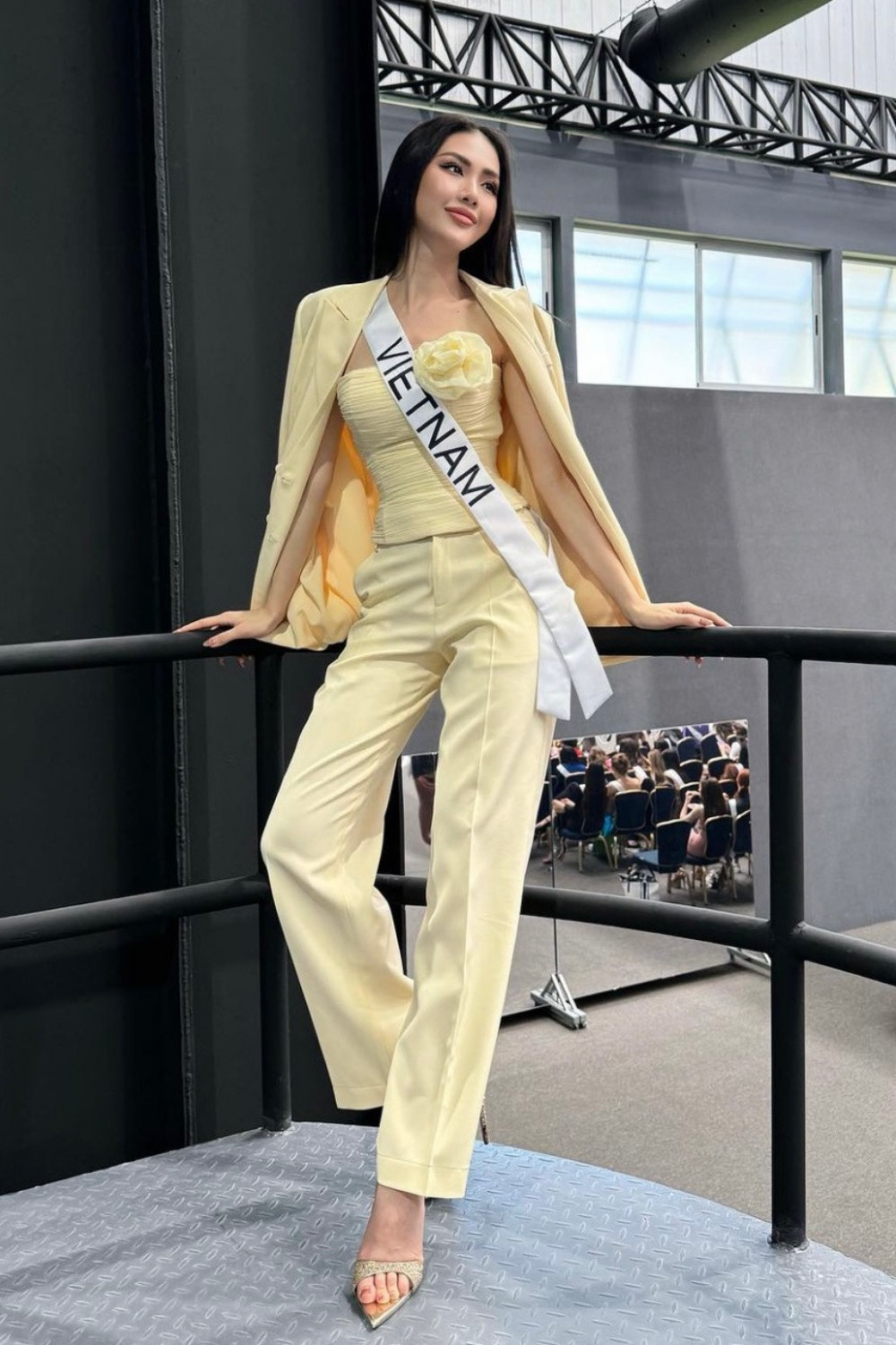 Muôn kiểu quyến rũ của Bùi Quỳnh Hoa tại Miss Universe 2023