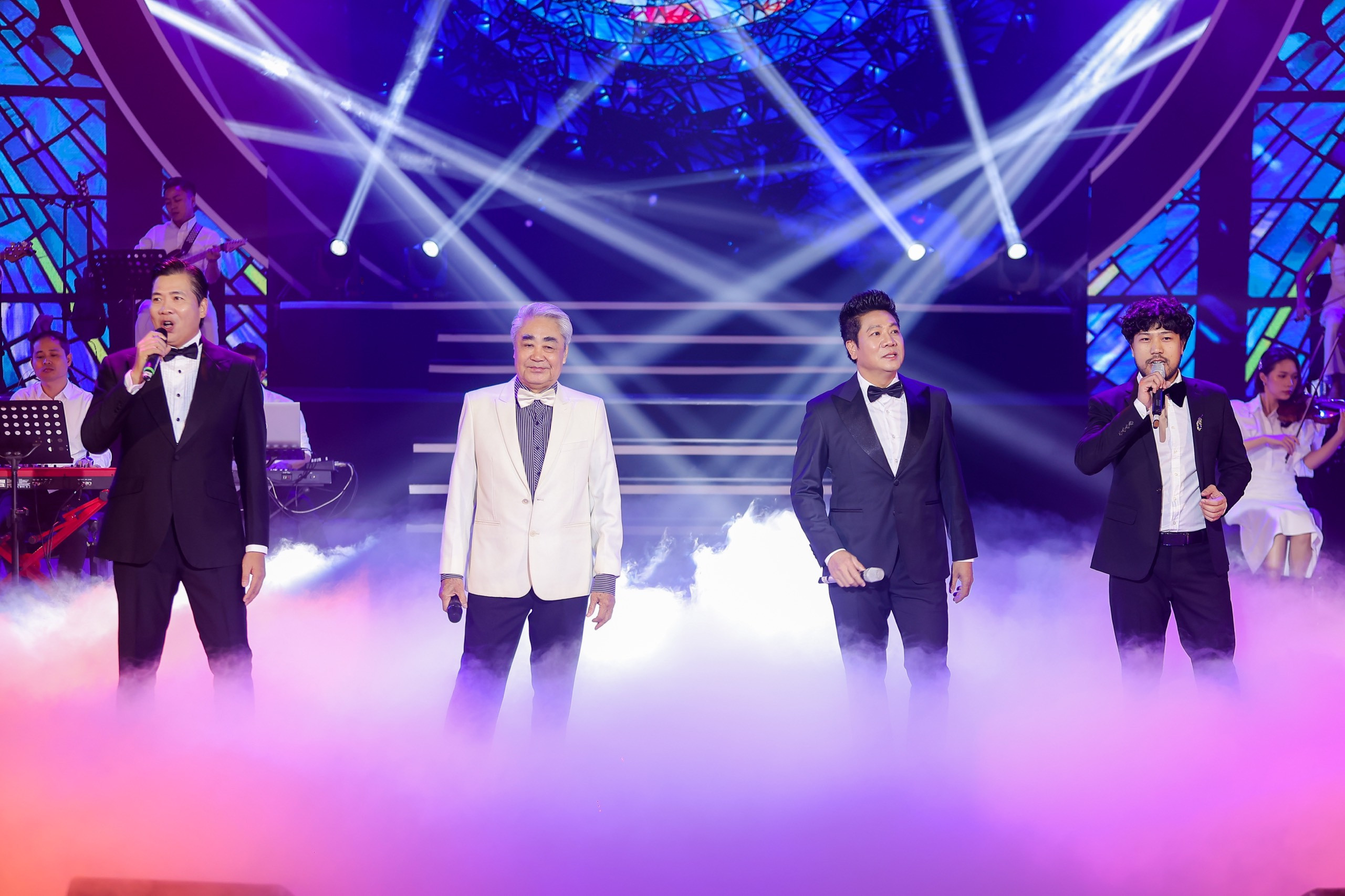 tu trai sang nghe si phuc tiep nsnd quang tho nsnd quoc hung nghe si manh hoach.jpg