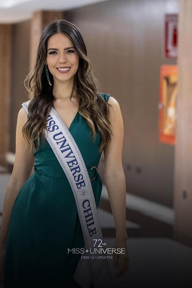 Dàn hoa hậu rực rỡ ở sân bay, lên đường đến El Salvador thi Miss Universe 2023