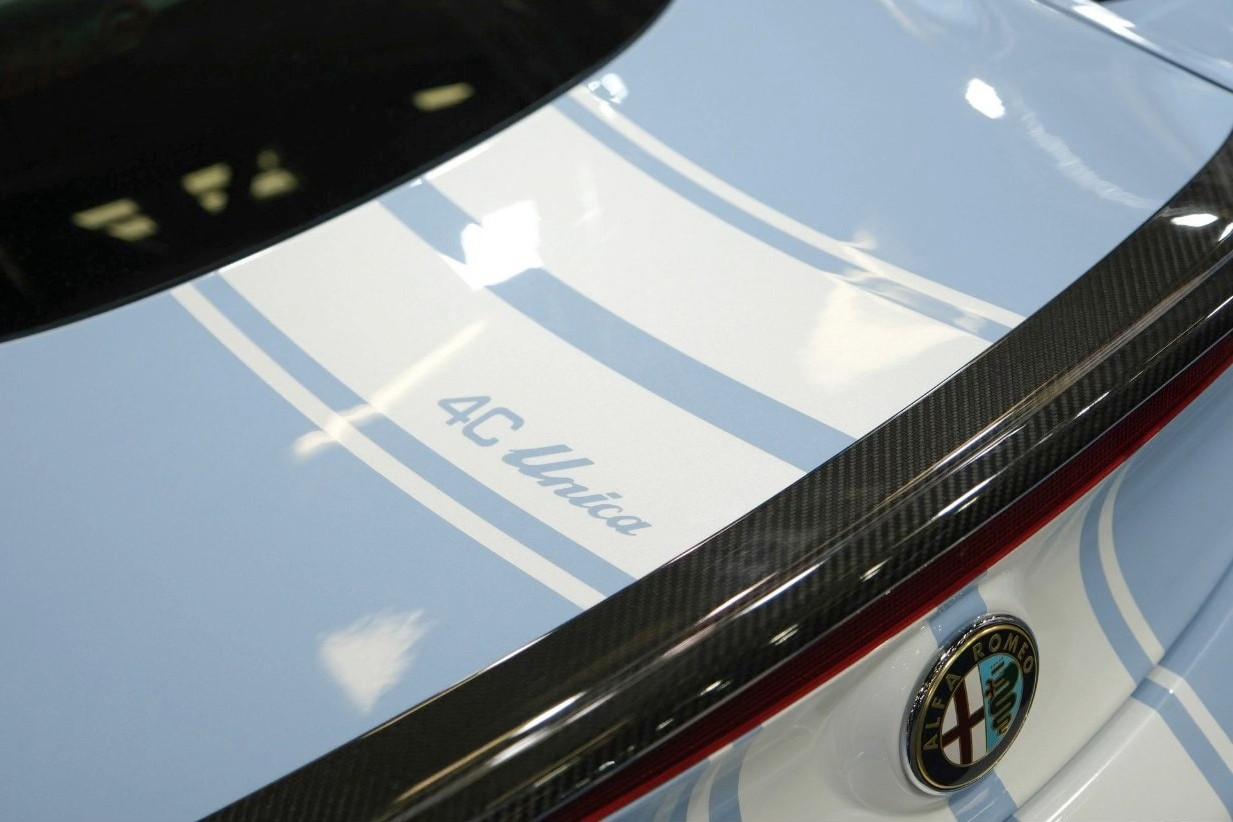 Cận cảnh Alfa Romeo 4C Unica độc nhất thế giới