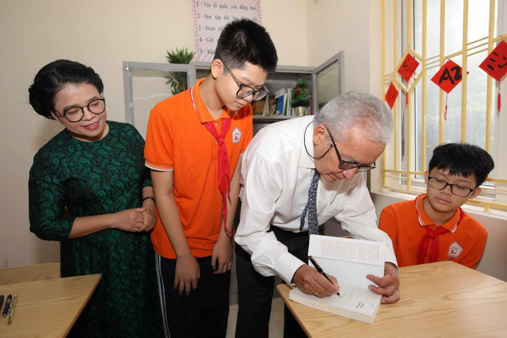 anh bai truong nguyen trai.jpeg