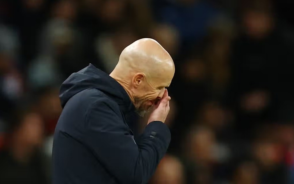 Erik ten Hag khổ sở chỉ ra nghịch lý ở MU, bị kêu gọi sa thải