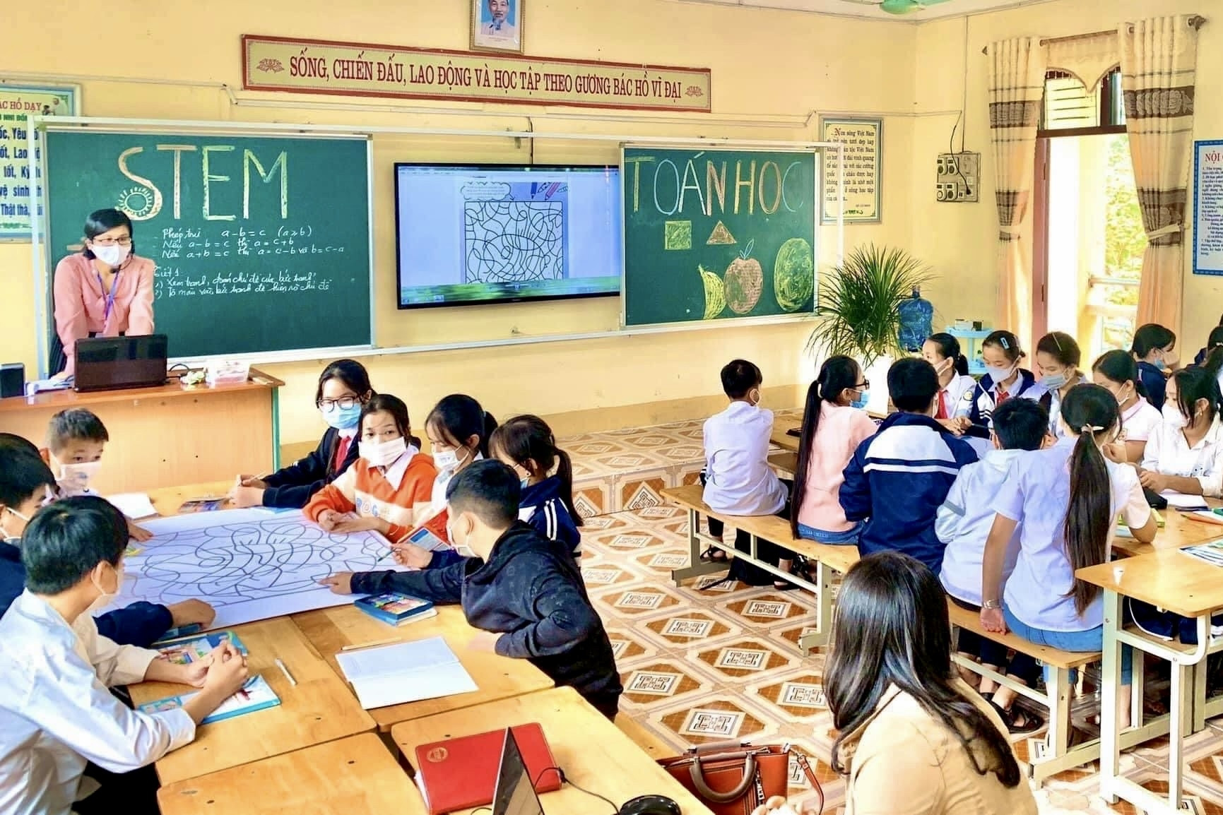 Hà Nội tích cực đổi mới chất lượng dạy và học bằng ứng dụng CNTT và STEM