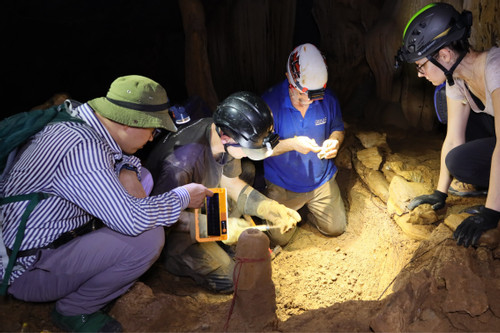 Phát hiện di cốt người niên đại khoảng 10.000 năm ở Hà Nam