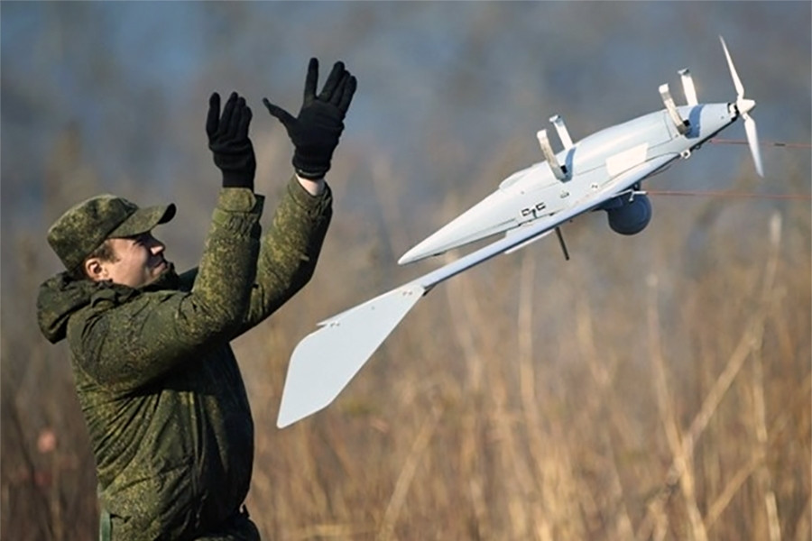 UAV Nga tấn công cơ sở lọc dầu Ukraine, Kiev nói đẩy lui tập kích ở tiền tuyến
