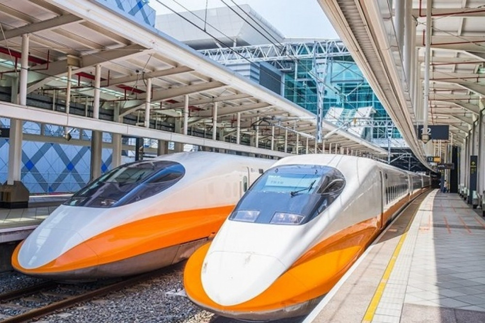 Vietnam aims to run high-speed rail service by 2045