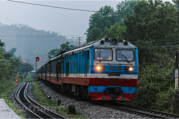 Government launches action plan on railway transport development hinh anh 1