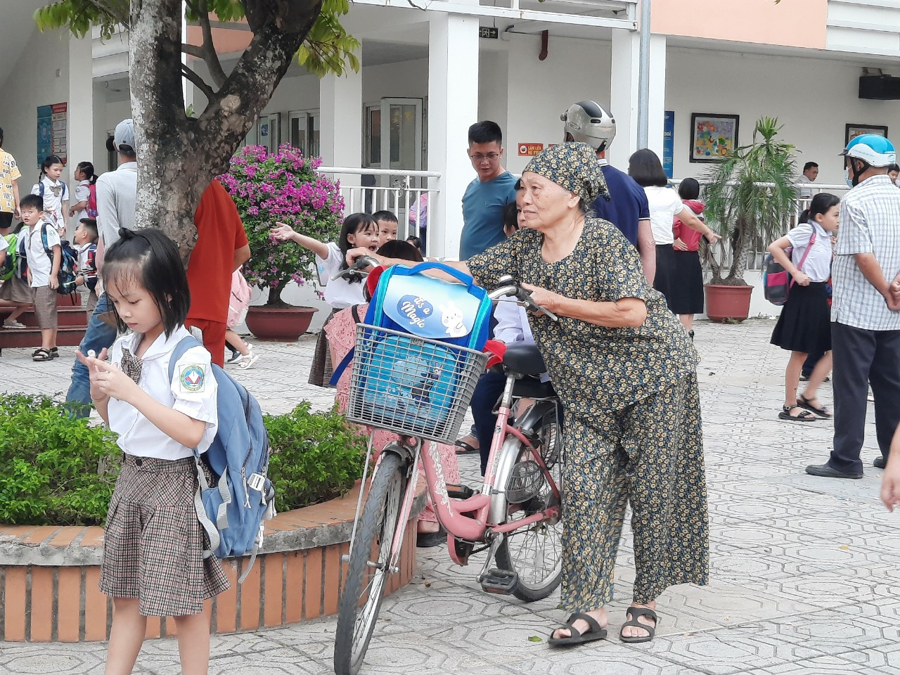 z4812096543867 f9cec732e3710bf704fe27ae4d30a0f3.jpg