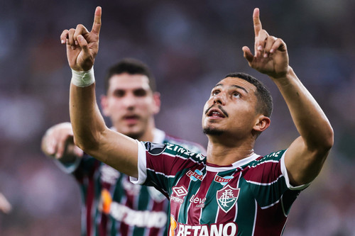 MU lấy sao Brazil, Arsenal chốt Douglas Luiz