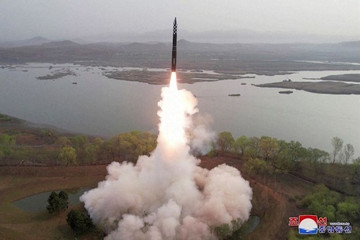 Mỹ bán tên lửa cho Nhật Bản và Hàn Quốc, Triều Tiên lên tiếng cảnh báo