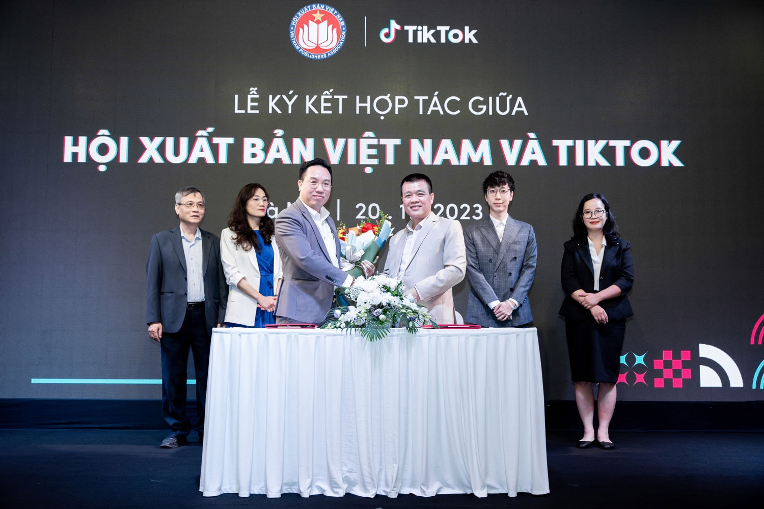 Thúc đẩy phát triển văn hóa đọc trên nền tảng TikTok