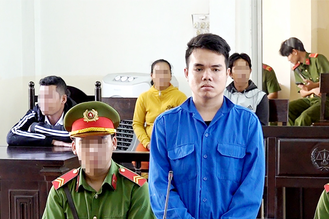 Án mạng cháu đâm bác tử vong từ câu nói phũ phàng