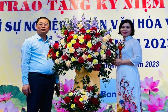 Hai thầy trò cùng được vinh danh vì đóng góp cho di sản văn hoá