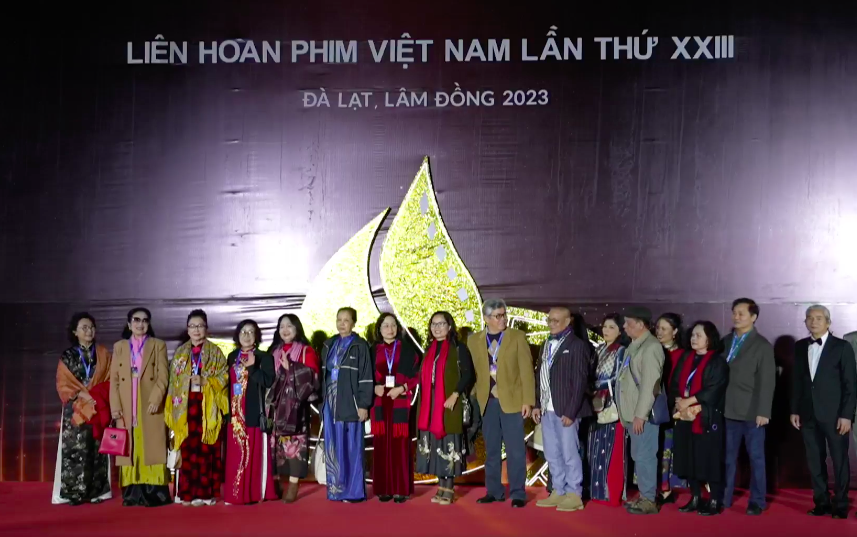 screen shot 2023 11 21 at 205723.png