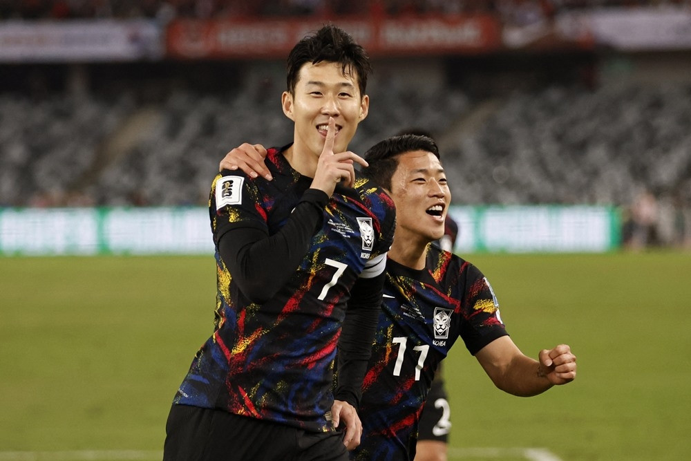 Son Heung-min chói sáng, Hàn Quốc thắng đậm Trung Quốc