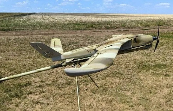 Ukraine sắp đưa UAV mới vào chiến đấu, Bộ trưởng Quốc phòng Đức bất ngờ tới Kiev