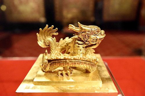 Chiêm ngưỡng ấn vàng 'Hoàng đế chi bảo' được đại gia Bắc Ninh đưa về
