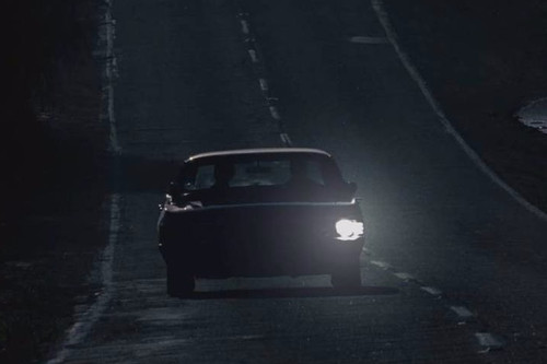Hú hồn đèn pha tắt ngóm khi lái xe trời tối và cách xử lý an toàn cho tài xế