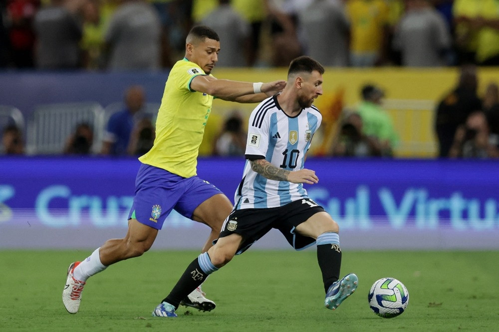 Lịch thi đấu bóng đá hôm nay 22/11/2023: Đại chiến Brazil vs Argentina
