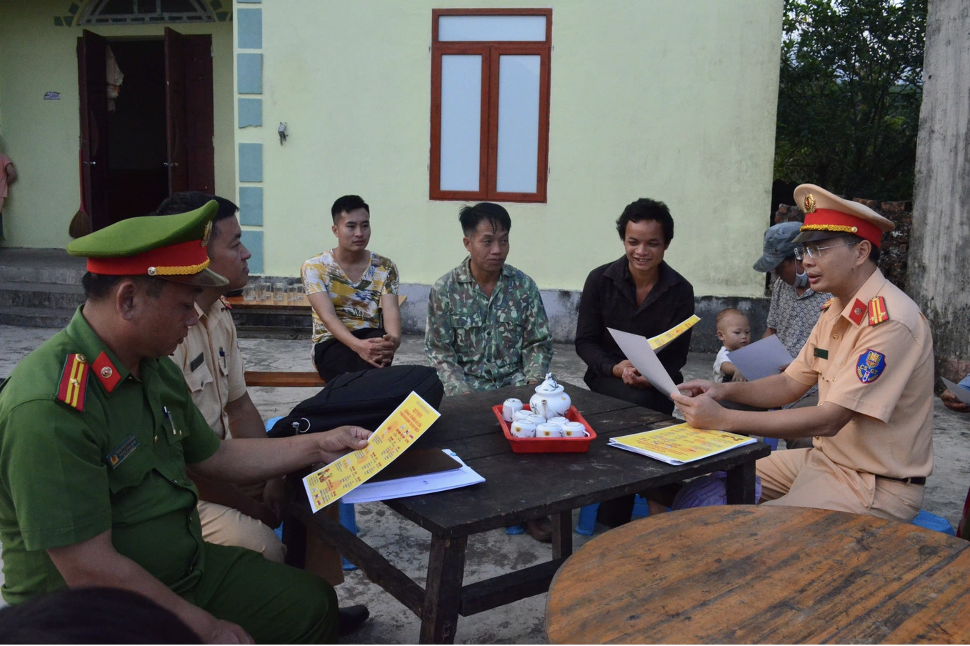 Quảng Ninh đẩy mạnh tuyên truyền nâng cao ý thức chấp hành luật giao thông