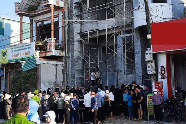 Vợ chồng ở Thái Bình tuyên bố vỡ hụi, hàng chục người mang quan tài đi tìm