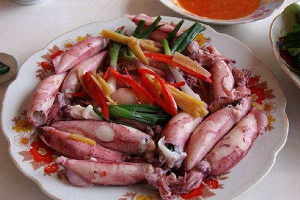 Cách làm mực hấp gừng thơm ngon tại nhà