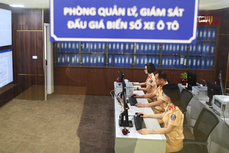 Đấu giá biển số sáng 23/11: Biển 