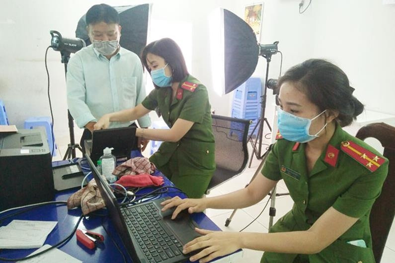 Đồng Nai đẩy mạnh truyền thông về tiện ích của ứng dụng VNeID cho người dân