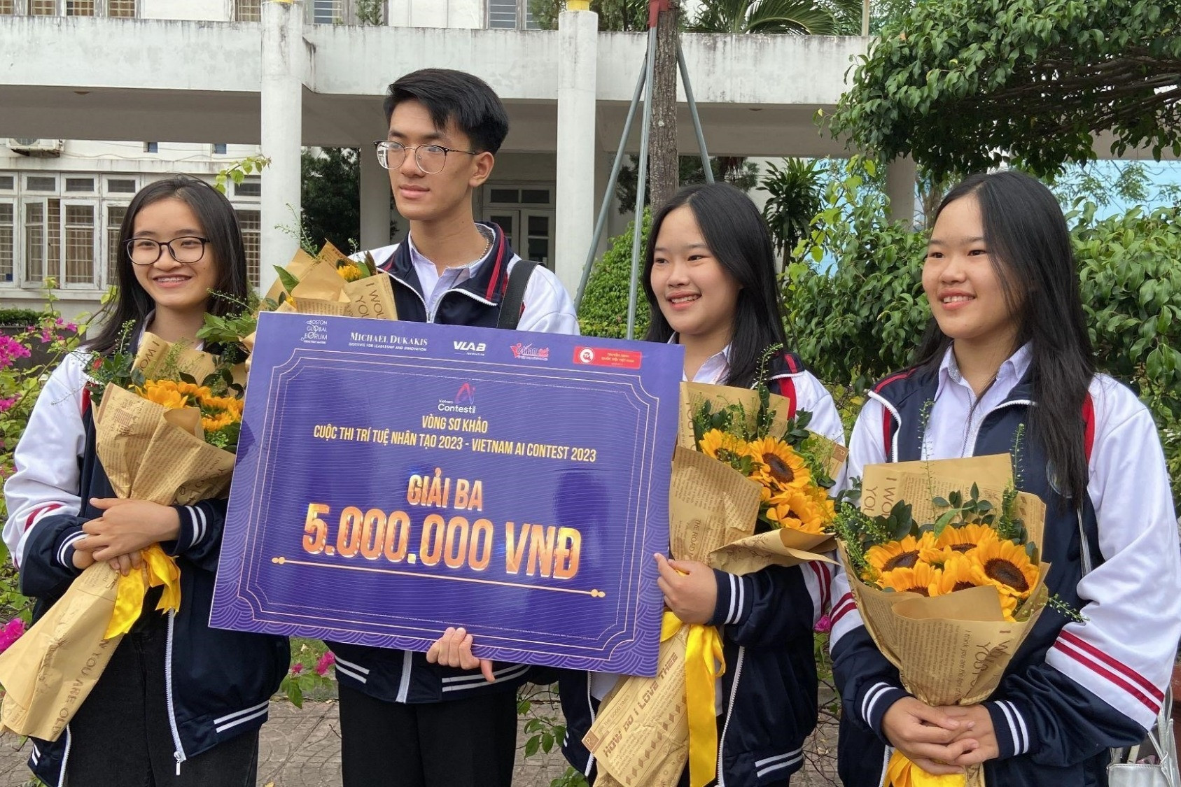 Nhóm 4 thí sinh Nam Định vào Vòng chung kết Vietnam AI Contest 2023