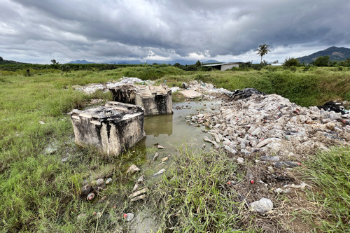 Phát hiện công ty ở Khánh Hòa lén lút đổ chất thải rắn ra môi trường