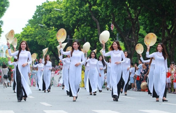 Tìm kiếm người hùng biện 'Xây dựng người Hà Nội thanh lịch, văn minh'