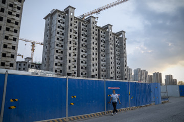 Trung Quốc lọc 50 doanh nghiệp bất động sản để giải cứu